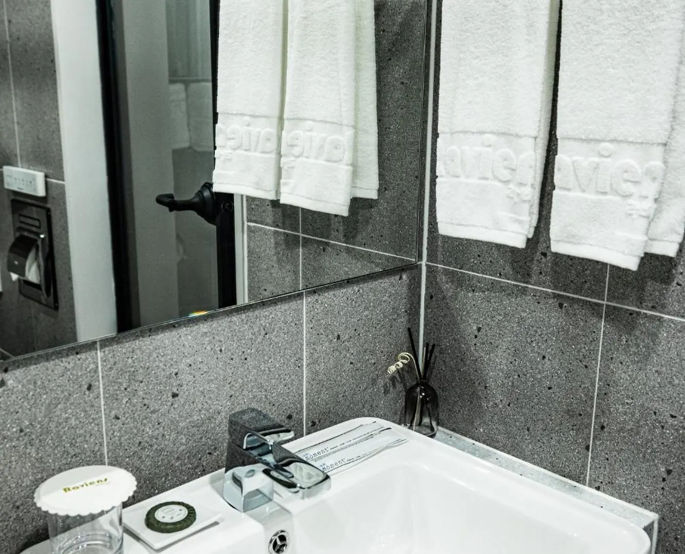 Raviens Haeundae Avenue Aparthotel Busan
