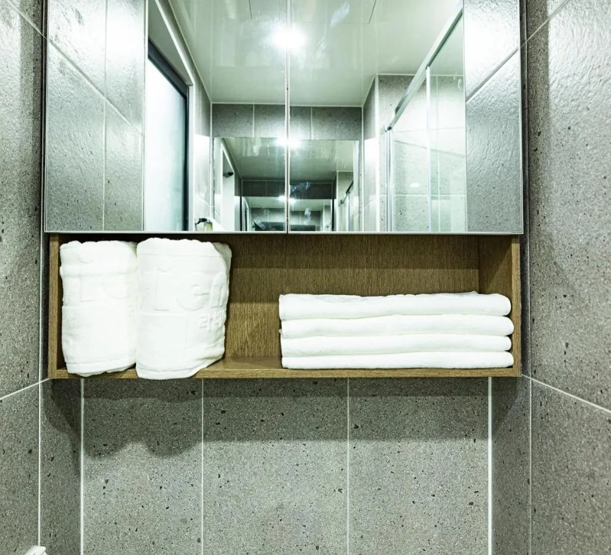 Raviens Haeundae Avenue Aparthotel Busan 0*,  South Korea