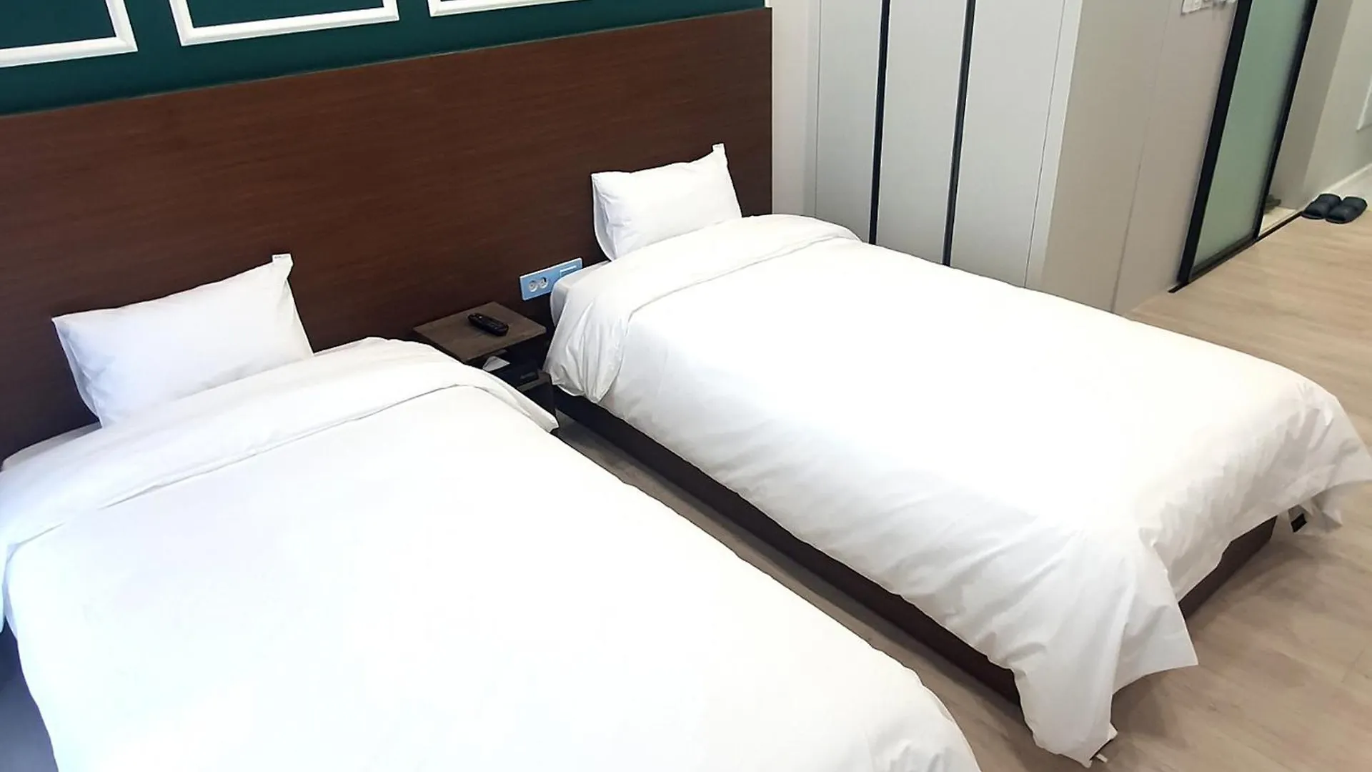 Raviens Haeundae Avenue Aparthotel Busan